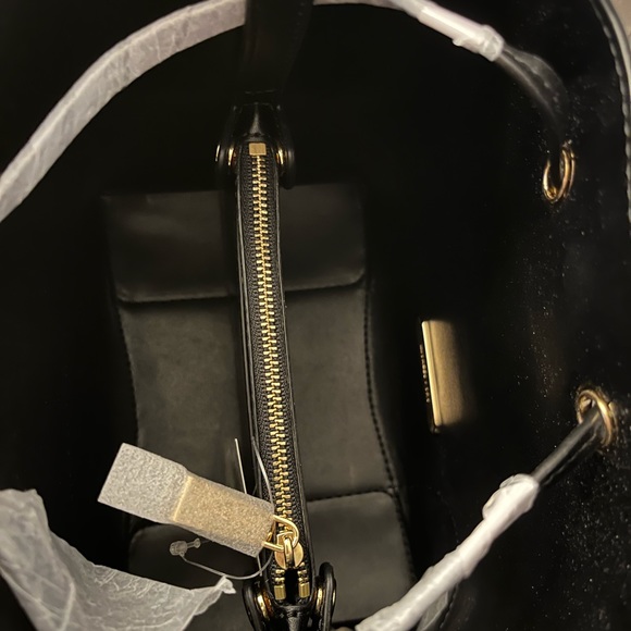 MICHAEL Michael Kors Mercer Gallery Convertible Shoulder Bag - Picture 5 of 7